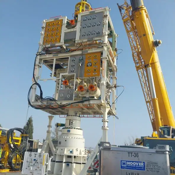 Offshore intervention equipment being lifted by a crane