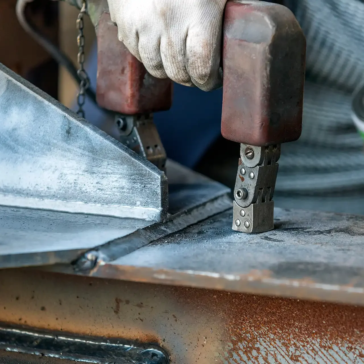 Non destructive testing to detect surface and shallow subsurface discontinuities